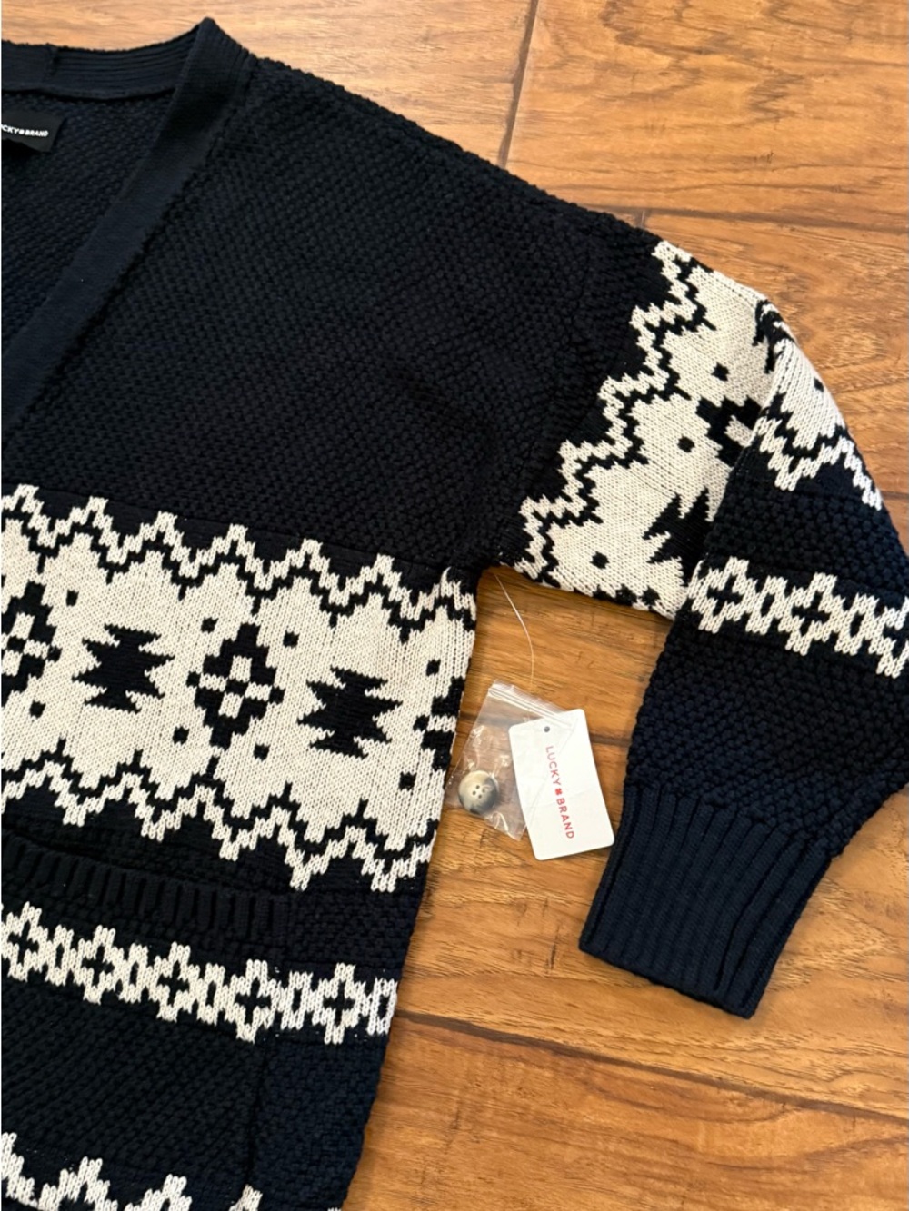 Lucky Brand Women's Novelty Pattern Cardigan Sweater Size XXL NWT Heavy Fabric - Picture 5 of 9